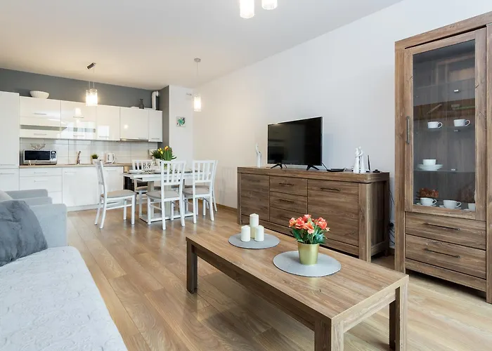 Wawrzynca Apartment With Parking, Aircondition